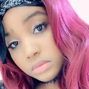 Meet your Posher, Mimi